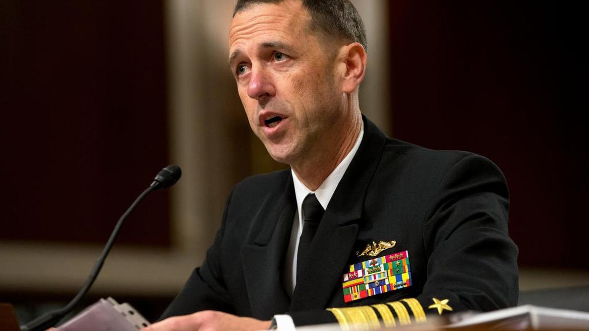 El jefe de operaciones navales del Pentágono, el almirante John Richardson.