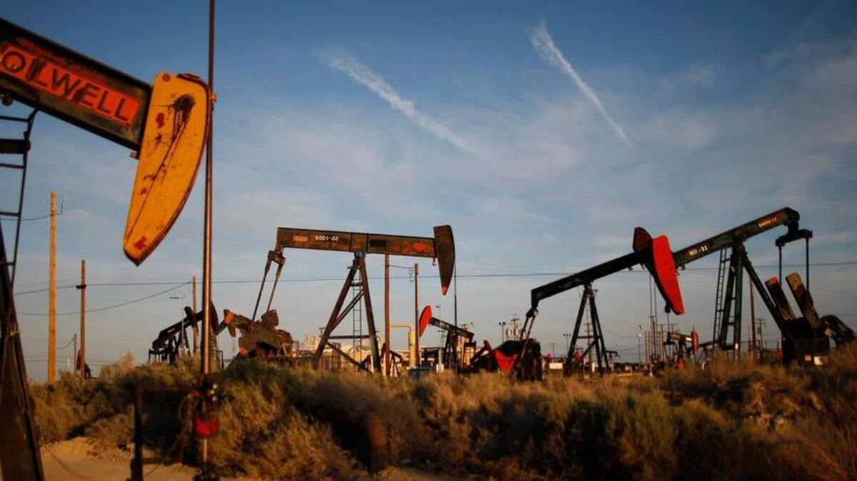 Un campo petrolífero de la formación Monterey Shale, donde se extrae gas y petróleo mediante fracturamiento hidráulico o fracking, cerca de McKittrick, California.