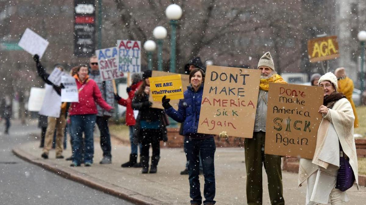 Manifestación en apoyo a “Obamacare” en Denver, Colorado el 15 de enero de 2017.