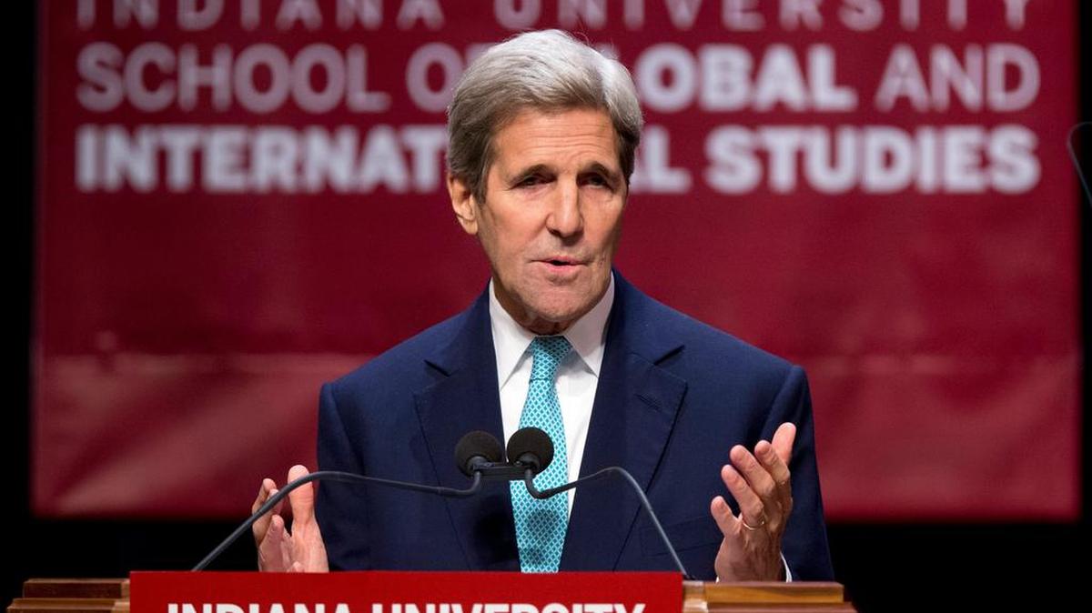 
En un acto en la Universidad de Indiana, Kerry aseguró que “espero estar viajando a la región en los próximos días para apoyar los esfuerzos de estabilización de la situación”.
