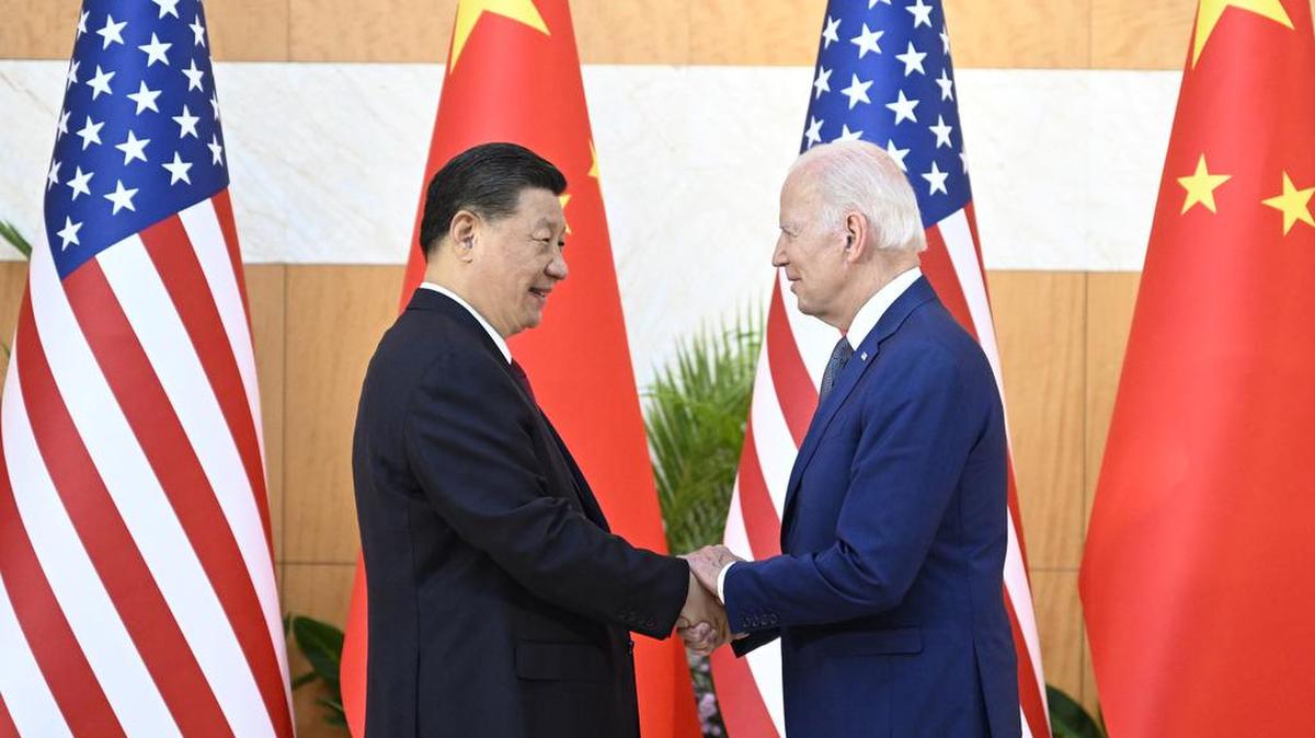 El presidente chino, Xi Jinping, se reúne con el presidente estadounidense, Joe Biden, en Bali, Indonesia, el 14 de noviembre de 2022.