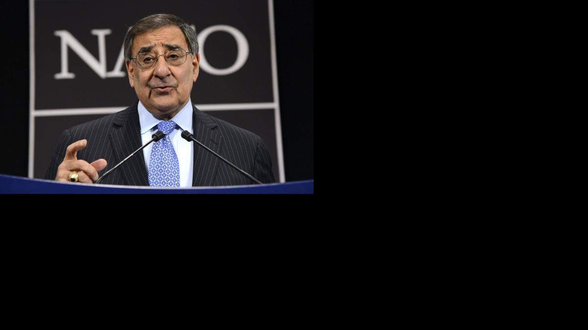 
El tambien ex jefe de la CIA criticó las decisiones tomadas por el Presidente en los últimos tres años.

