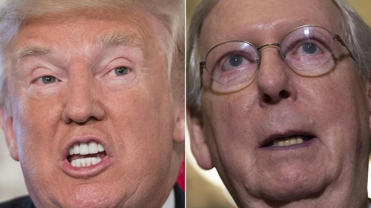 Esta combinación de imágenes creadas el 24 de agosto de 2017 muestra al presidente de los Estados Unidos, Donald Trump, el 11 de agosto de 2017 en Bedminster, Nueva Jersey, y al líder de la mayoría del Senado de los Estados Unidos, Mitch McConnell, republicano de Kentucky, Washington, DC, 27 de junio de 2017.