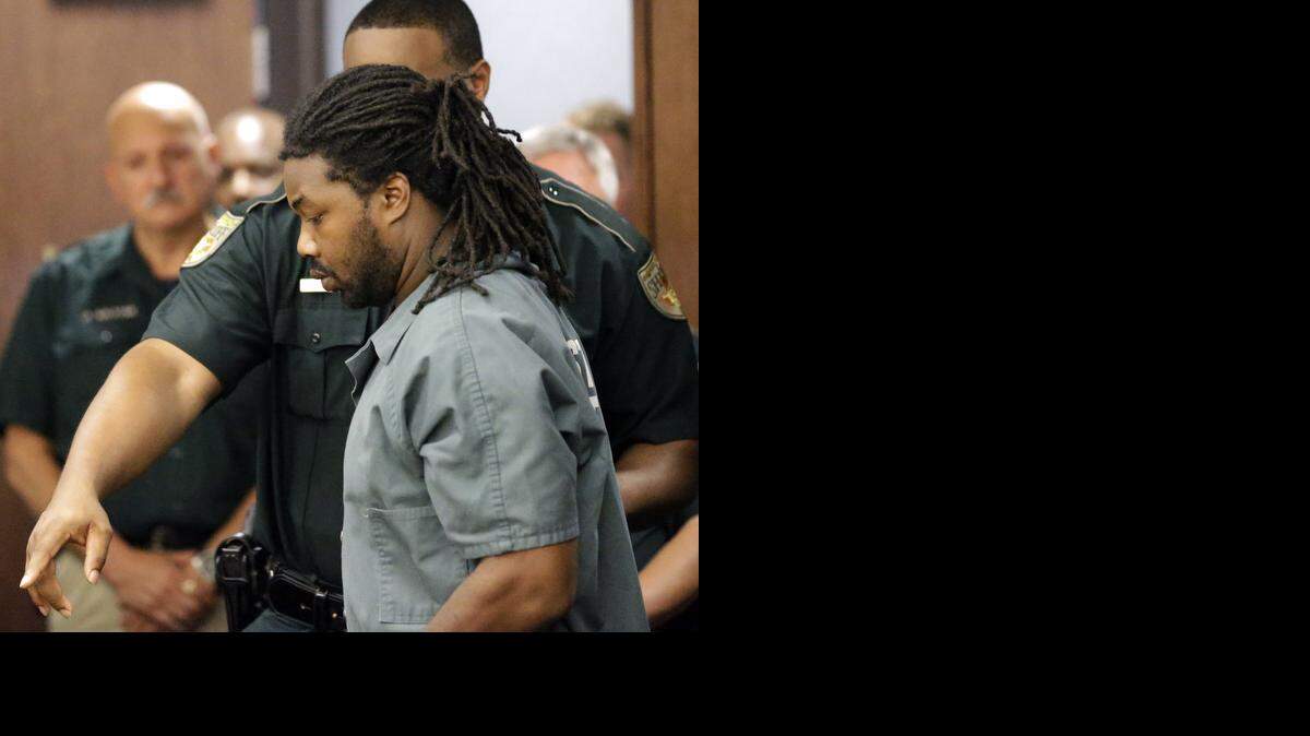 <cutline_leadin>Las denuncias</cutline_leadin> salieron a luz después que Jesse Leroy Matthew Jr. fue arrestado la semana pasada y acusado de secuestro de joven estudiante.