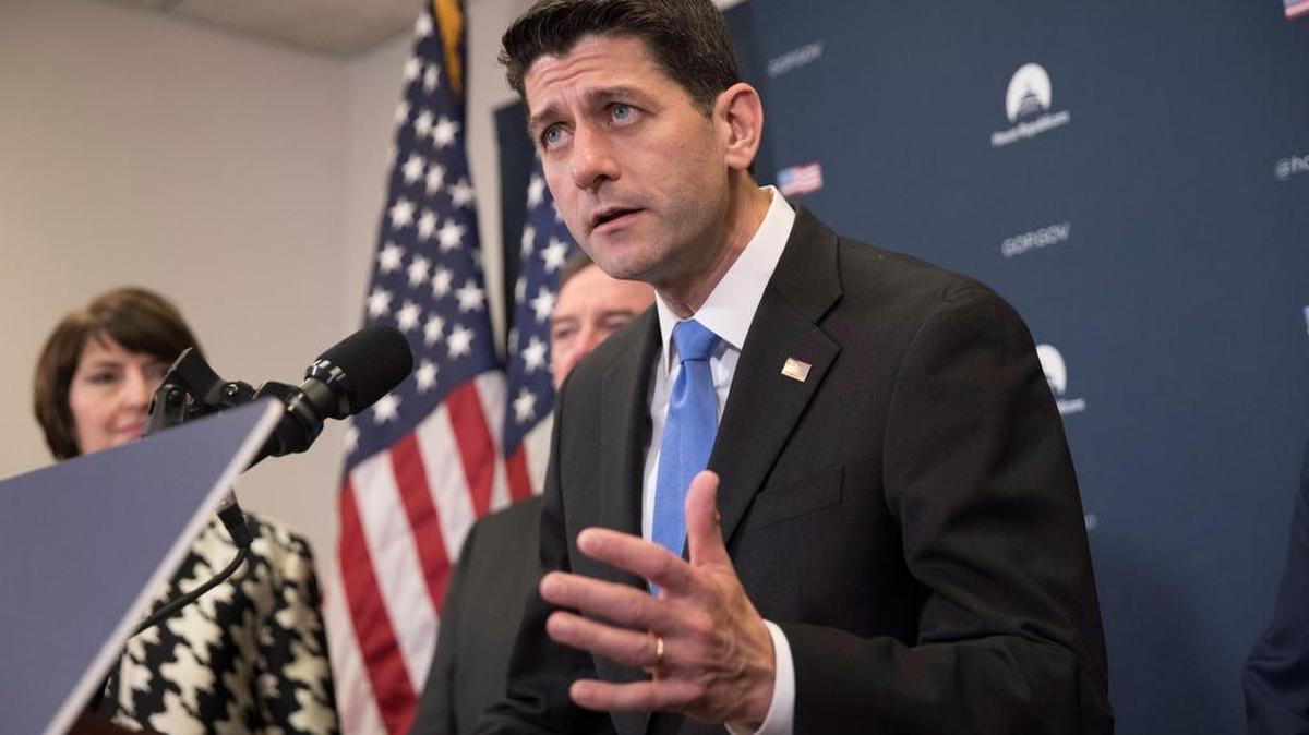 El presidente de la Cámara de Representantes de Estados Unidos, Paul Ryan, ofrece una rueda de prensa en el Capitolio en Washington D.C el 19 de diciembre de 2017.