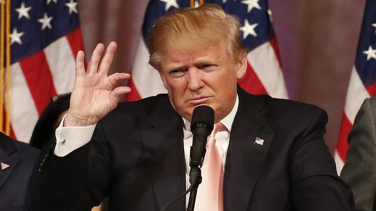 Foto del 15 de marzo del 2016, que muestra al precandidato republicano Donald Trump durante una conferencia de prensa en West Palm Beach, Florida.