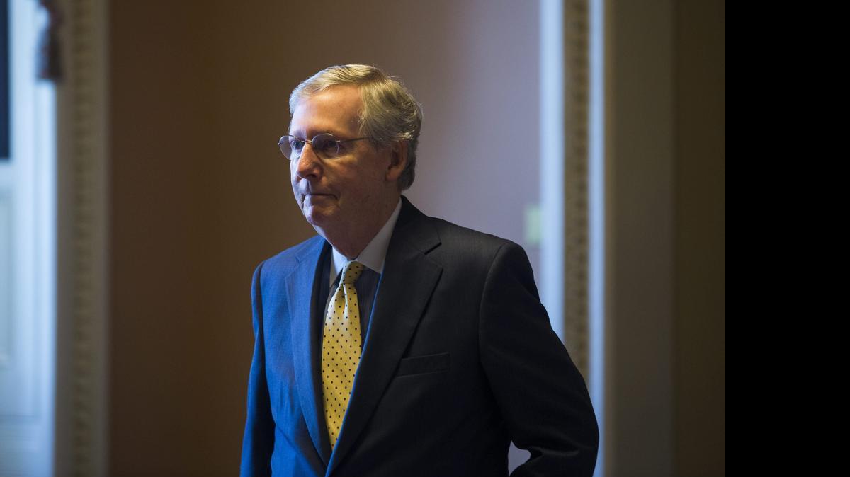 
Varios legisladores, entre ellos el líder de la mayoría republicana en el Senado, Mitch McConnell, se han mostrado partidarios a reautorizar esa Sección 215 sin cambios.
