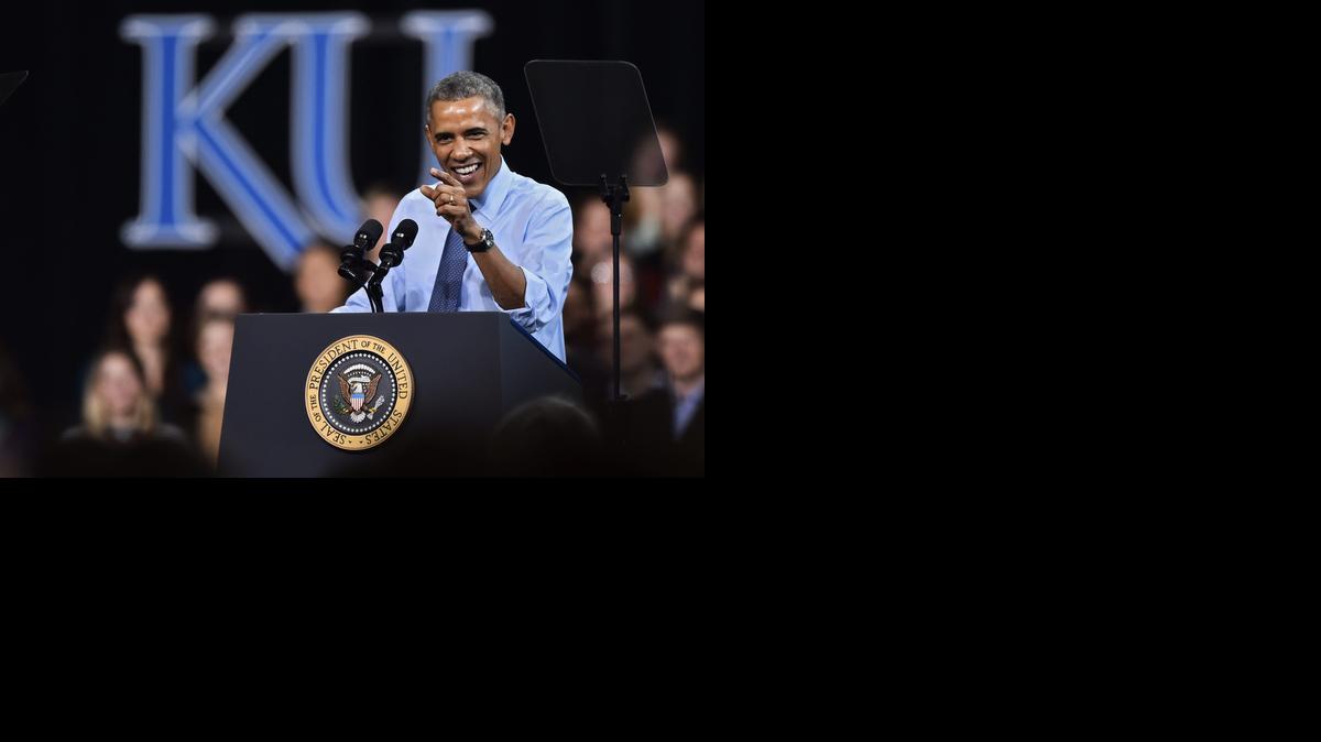 <cutline_leadin>El presidente</cutline_leadin> estadounidense Obama, pronuncia unas palabras en una intervención en la Universidad de Kansas, en Lawrence, el jueves.<252><252>