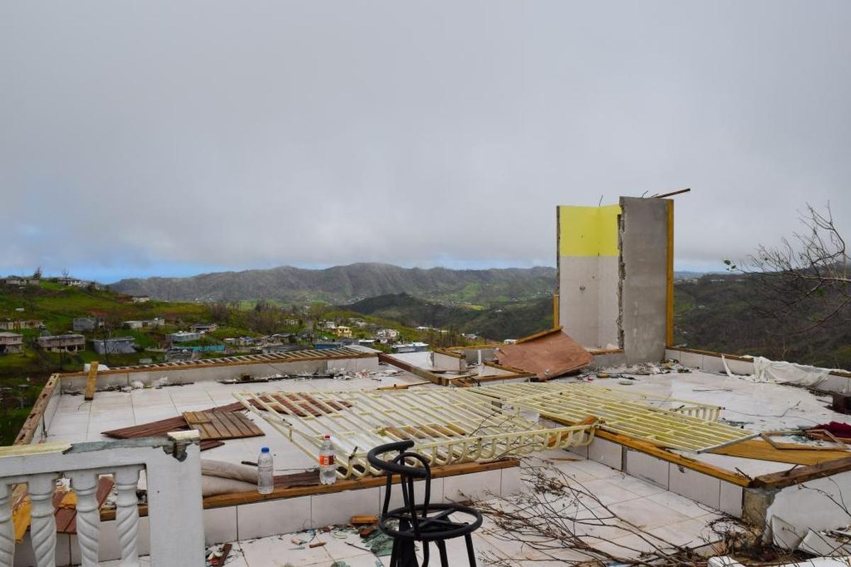 La región central de Puerto Rico fue duramente afectada por el huracán María. Mientras las autoridades luchan por restablecer los servicios básicos a la isla, es probable que los residentes en el interior escasamente poblado sean algunos de los últimos en tener energía y agua de nuevo.