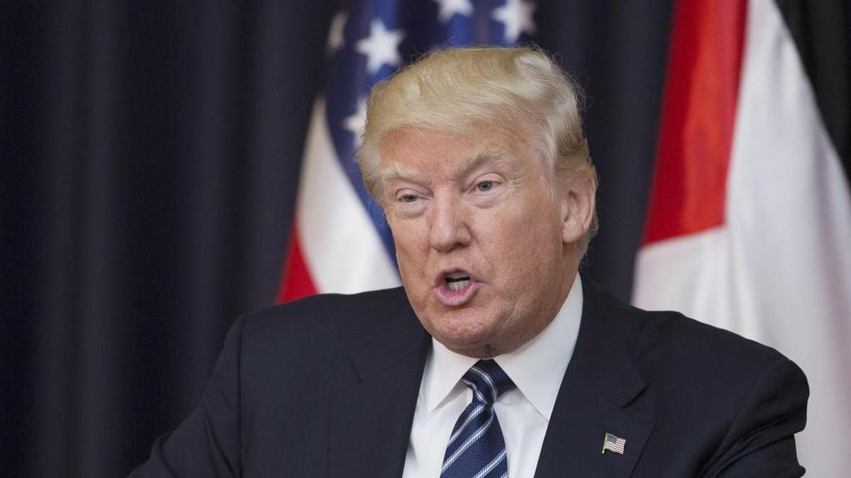 El presidente estadounidense, Donald Trump, ofrece una rueda de prensa junto a su homólogo palestino, Mahmud Abás, en el Palacio Presidencial en la localidad cisjordana de Belén (Palestina) el 23 de mayo de 2017.