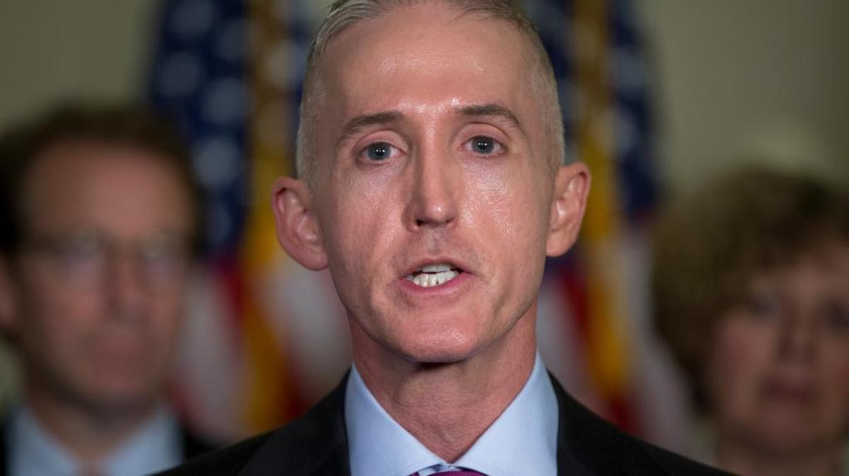 El presidente del comité, el republicano Trey Gowdy, informó de la recepción de los documentos en un comunicado.