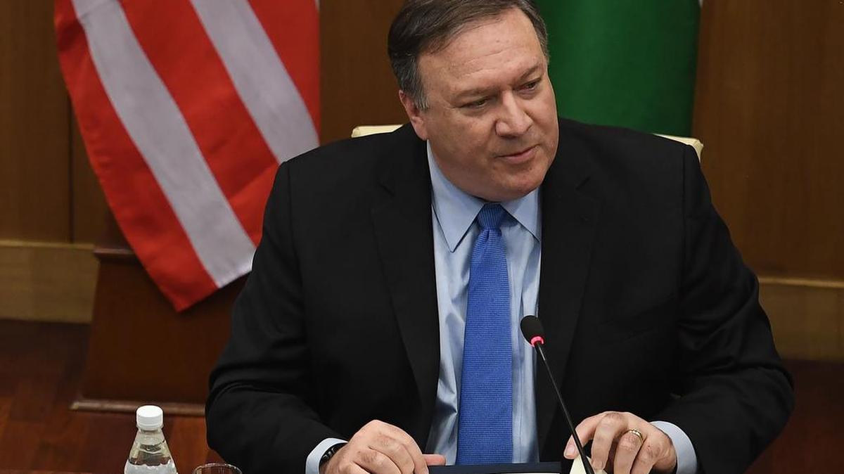 El Secretario de Estado de los Estados Unidos Mike Pompeo presenta una declaración a los medios luego de una reunión con su homólogo indio en Nueva Delhi el 6 de septiembre de 2018.