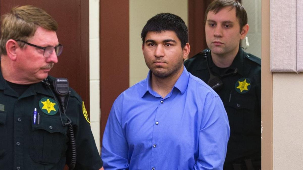 El joven, de 20 años, nacido en Turquía y con residencia permanente en EEUU, compareció ante un juez el lunes.