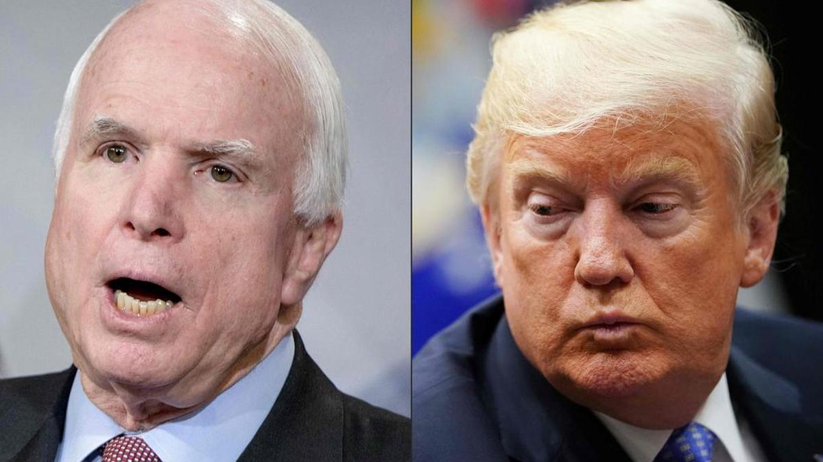 Combinación de fotografías del senador John McCain y el presidente de Estados Unidos, Donald Trump.
