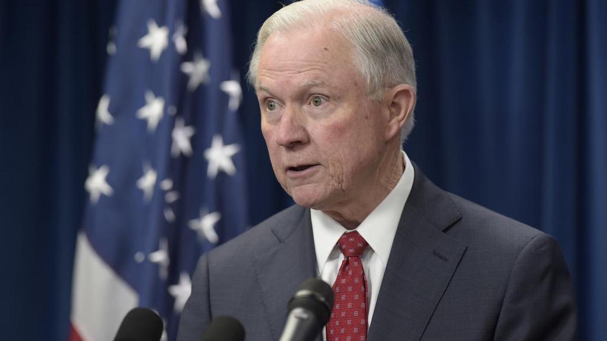 Foto de archivo del 6 de marzo de 2017. El fiscal general Jeff Sessions habla en Washington.
