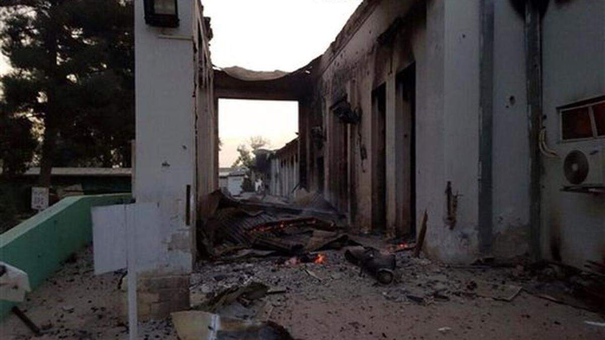El hospital de Médicos Sin Fronteras tras la explosión en la ciudad afgana de Kunduz el 3 de octubre de 2015.