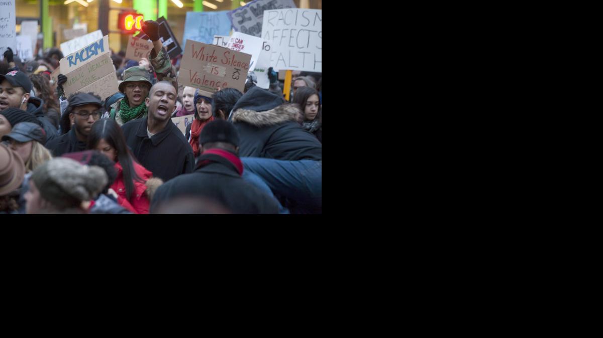 
Manifestantes protestan en contra del abuso policial en Nueva York el 13 de diciembre de 2014.
