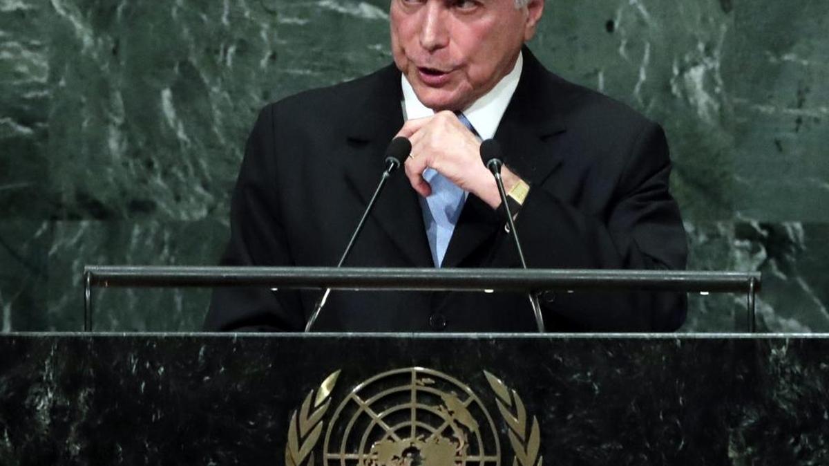 El presidente brasileño, Michel Temer (c), pronuncia su discurso durante el debate del 71 periodo de sesiones de la Asamblea General de Naciones Unidas, en la sede del a ONU en Nueva York, hoy, 20 de septiembre de 2016.