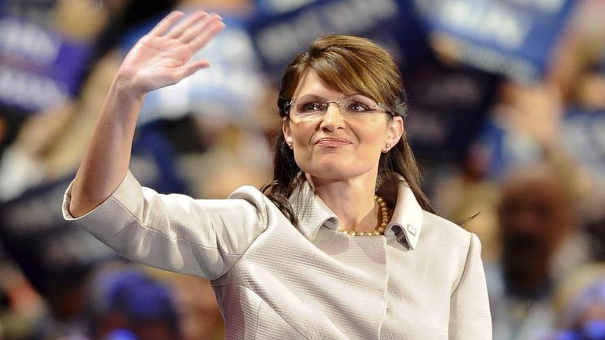 
La ex gobernadora de Alaska Sarah Palin dijo el domingo que aspira a futura secretaria de Energía en caso de que el magnate Donald Trump se hiciese con la nominación republicana a la Casa Blanca. 
