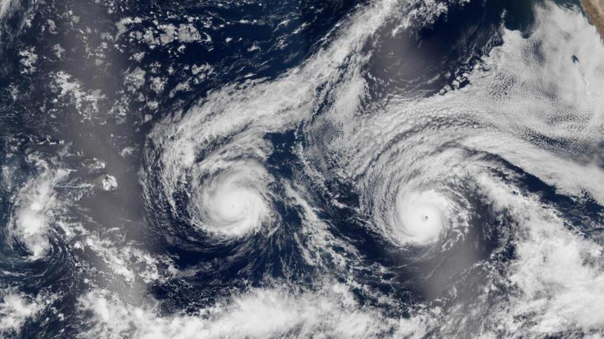 El Servicio Nacional de Meteorología de los Estados Unidos emitió un alerta de huracán el martes mientras la tormenta Madeline avanzaba con rumbo oeste hacia la isla.