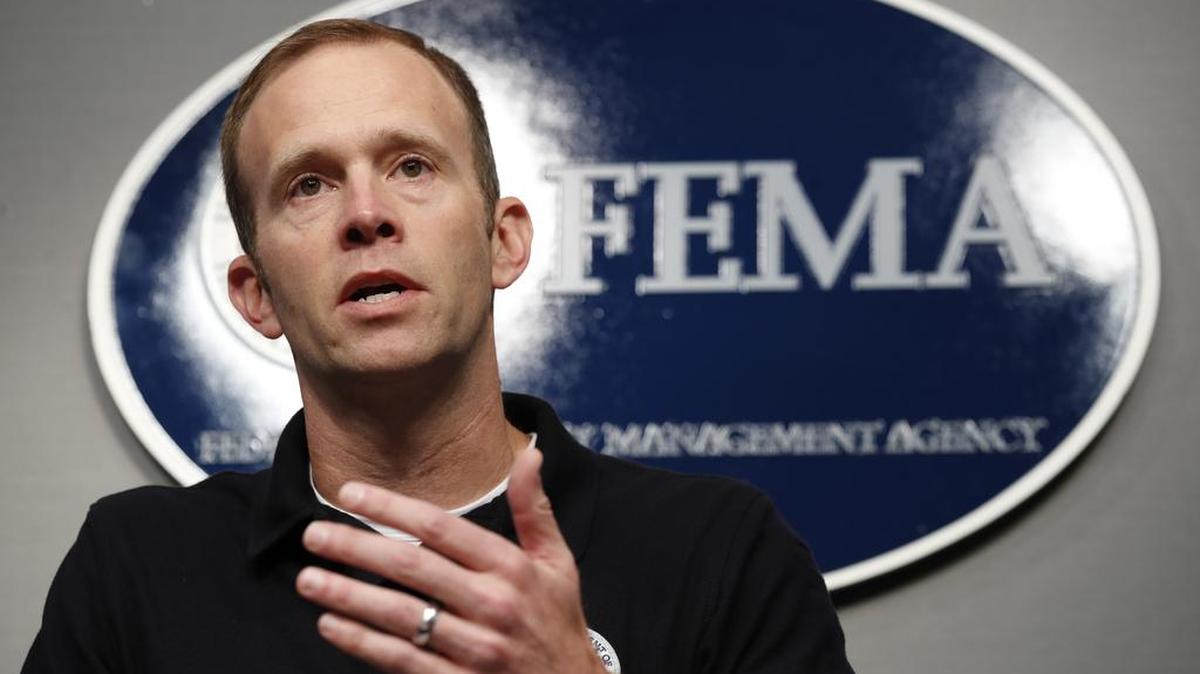Brock Long, director de la Agencia de Gestión de Emergencias (FEMA), en una conferencia de prensa el 31 de agosto de 2017 en Washington.