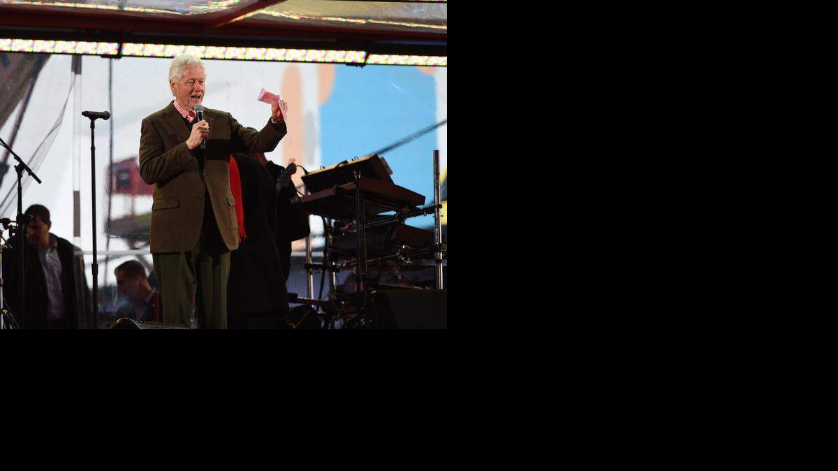 
El ex mandatario Bill Clinton habla antes del concierto en Nueva York por el Día Mundial contra el Sida. Foto de archivo.


