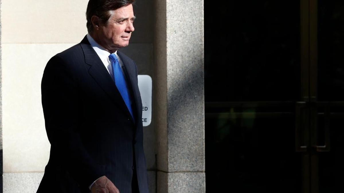Paul Manafort, ex jefe de campaña electoral de Donald Trump e inculpado por conspiración y lavado de dinero, deberá permanecer en arresto domiciliario.