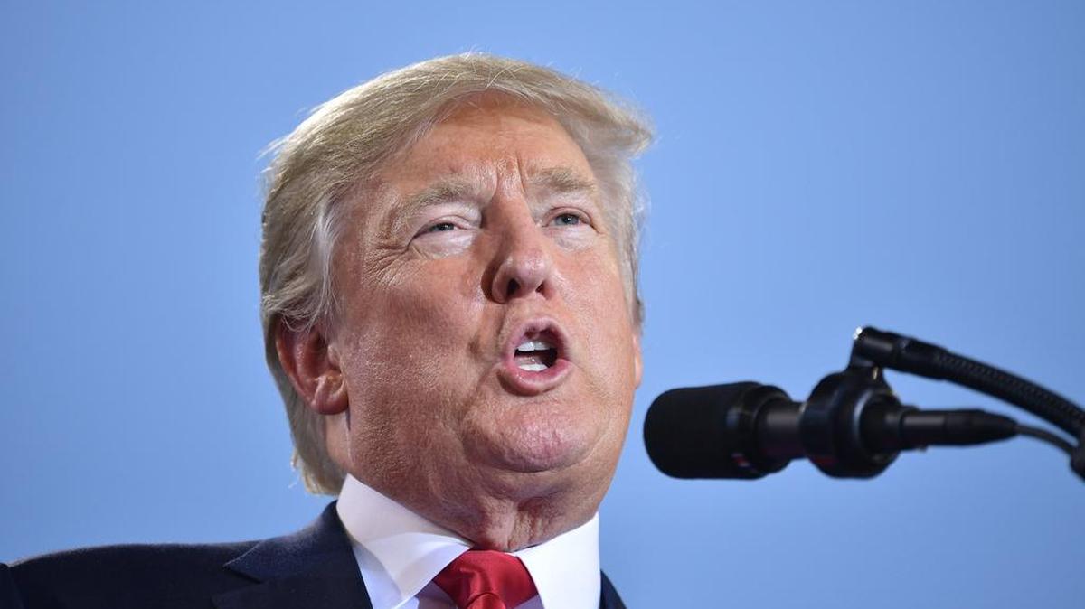 El Presidente de los Estados Unidos Donald Trump habla sobre la reforma tributaria, en el Aeropuerto Internacional de Harrisburg el 11 de octubre de 2017 en Middletown, Pensilvania.