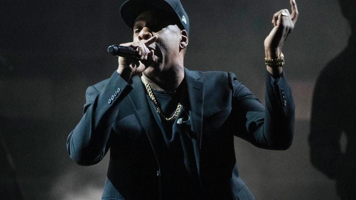 Jay Z en foto de archivo del 4 de noviembre de 2016. El nuevo álbum de Jay Z, llamado "4:44", a la venta el 30 de junio de 2017, estará disponible sólo para los usuarios del servicio de streaming de música Tidal, del cual es copropietario del rapero. 