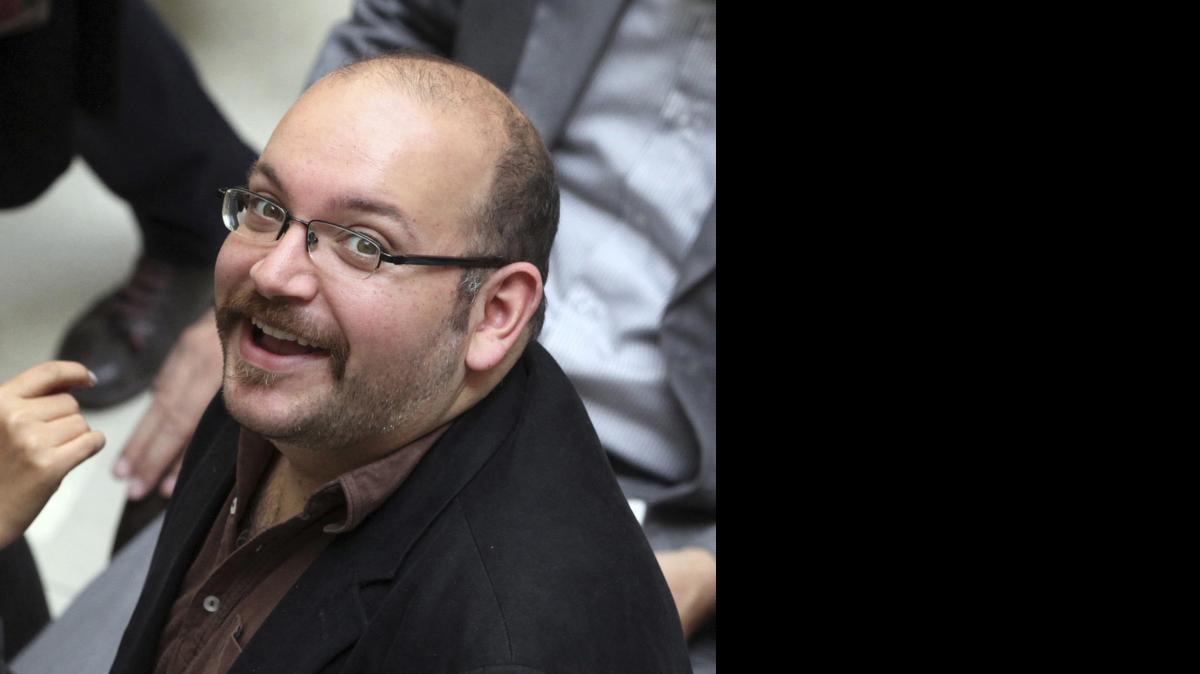 
El periodista del Washington Post Jason Rezaian lleva detenido 10 meses acusado de espionaje y de lanzar propaganda hostil contra Irán.
