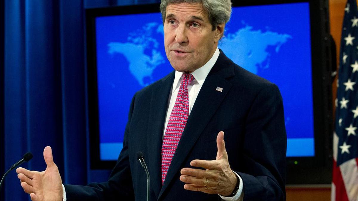 John Kerry , telefoneó este viernes a su homólogo ruso, Sergei Lavrov, y exigió a Moscú presionar a sus aliados de Damasco para respetar el frágil cese al fuego en Siria.