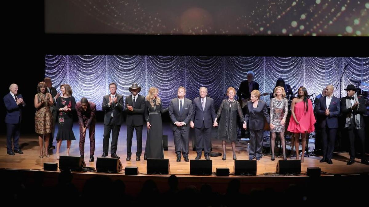 Varios artistas asisten a la Gala Americana del Cancionete en el Lincoln Center, Nueva York. Foto de archivo.