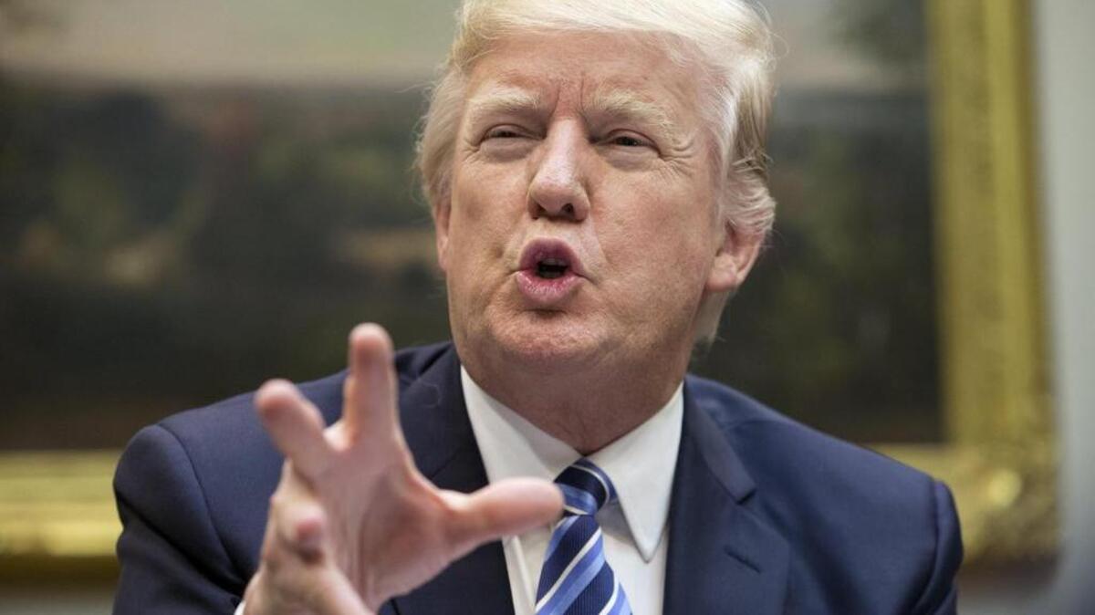 El presidente estadounidense, Donald Trump, asiste a una reunión sobre sanidad en la sala Roosevelt de la Casa Blanca, en Washington, Estados Unidos, el 13 de marzo de 2017.