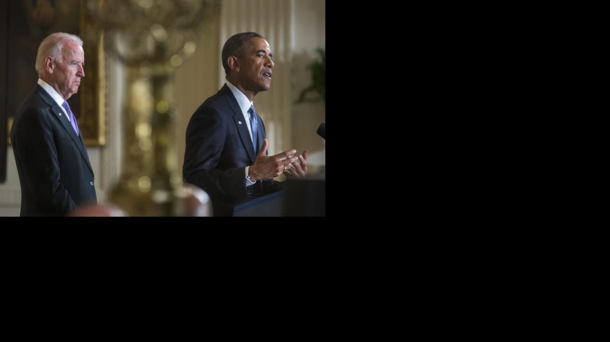 
El presidente Obama y el vicepresidente Joe Biden, durante el lanzamiento de la campaña ‘It's On Us’, para concienciar sobre las agresiones sexuales en el ámbito universitario, en Washington, este viernes.
