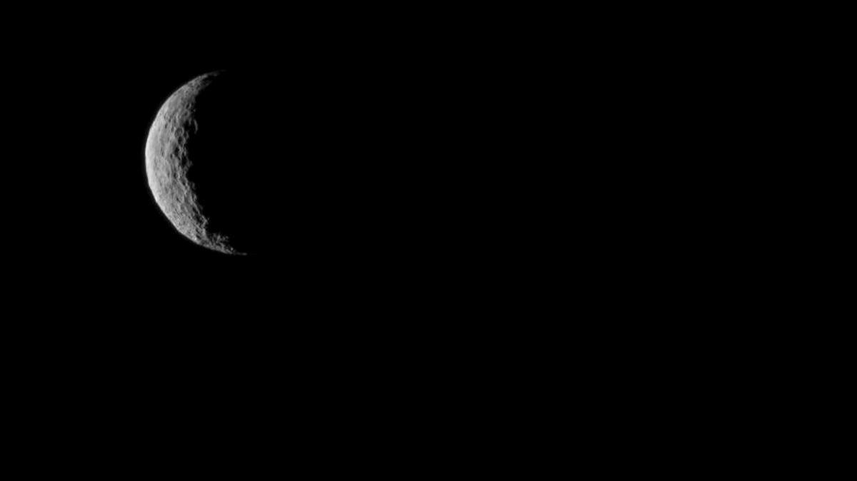 <cutline_leadin>La sonda</cutline_leadin> fue capturada por la gravedad de Ceres, precisó el Jet Propulsion Laboratory (JPL) de la NASA en Pasadena, California.