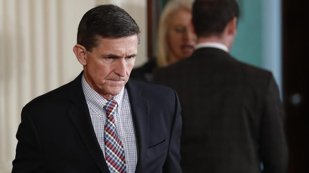 El Asesor de Seguridad Nacional Michael Flynn, quien renunció el lunes 13 de febrero, llega a una conferencia en Washington, el viernes, 10 de febrero de 2017.