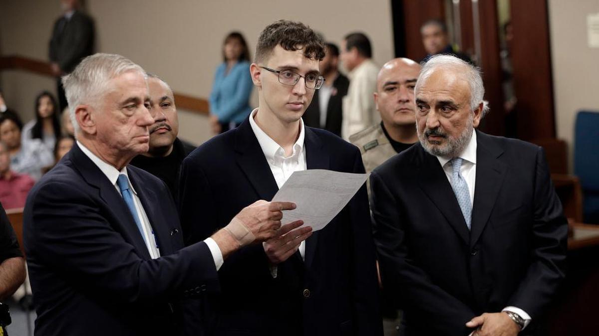 Patrick Crusius es procesado el jueves 10 de octubre de 2019 en el Tribunal de Distrito 409 del estado bajo la presidencia del juez Sam Medrano.