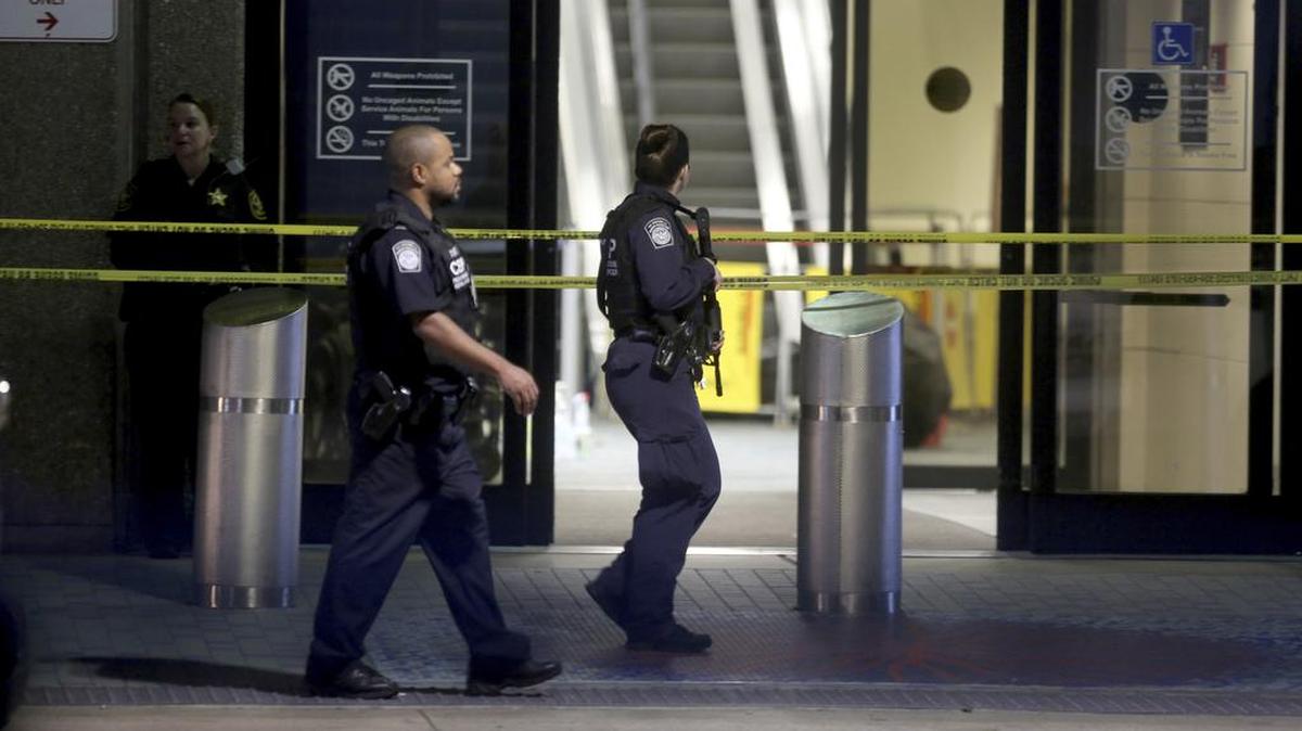 Esteban Santiago, un ex militar de origen puertorriqueño, mató a cinco personas el pasado 6 de enero tras recoger una pistola semiautomática de 9 milímetros y munición en la sección de equipajes del aeropuerto internacional de Fort Lauderdale.