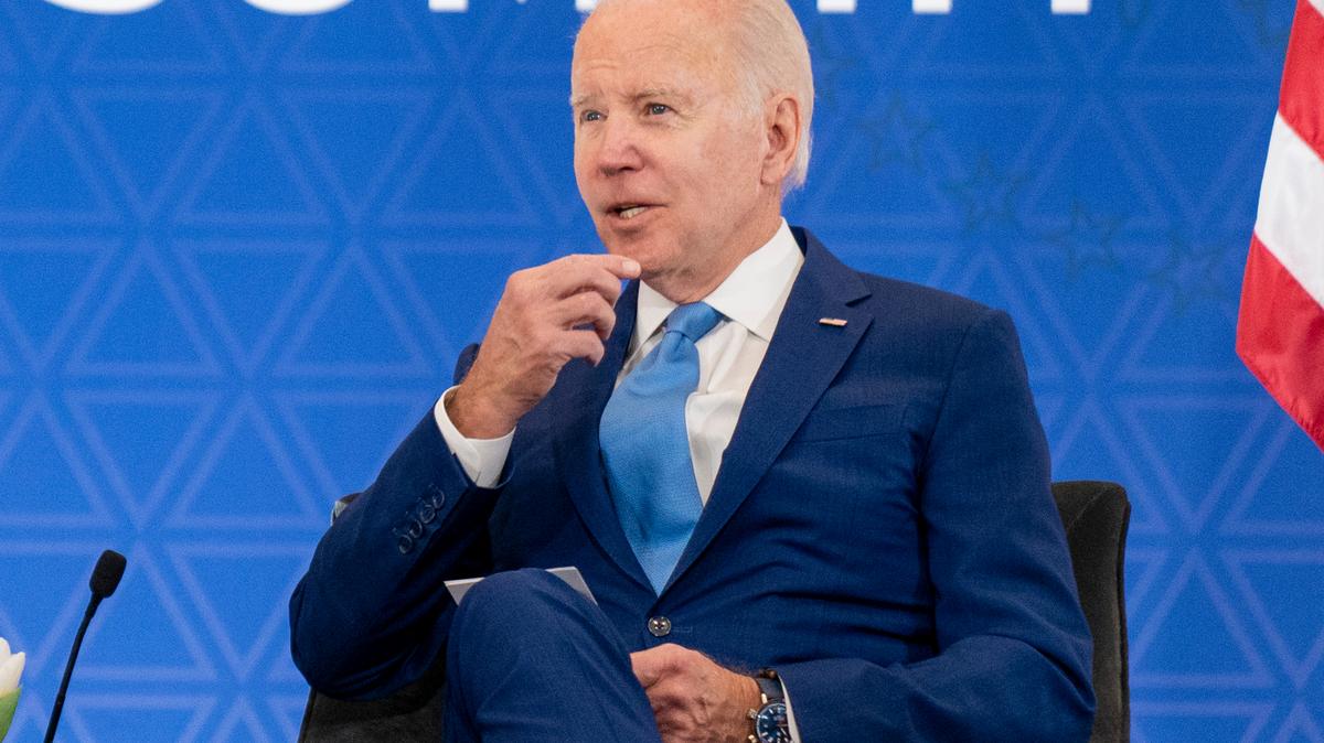 El presidente Joe Biden habla durante una reunión con el primer ministro canadiense Justin Trudeau en el hotel InterContinental Presidente Mexico City en Ciudad de México, el martes 10 de enero de 2023. (Foto AP/Andrew Harnik)