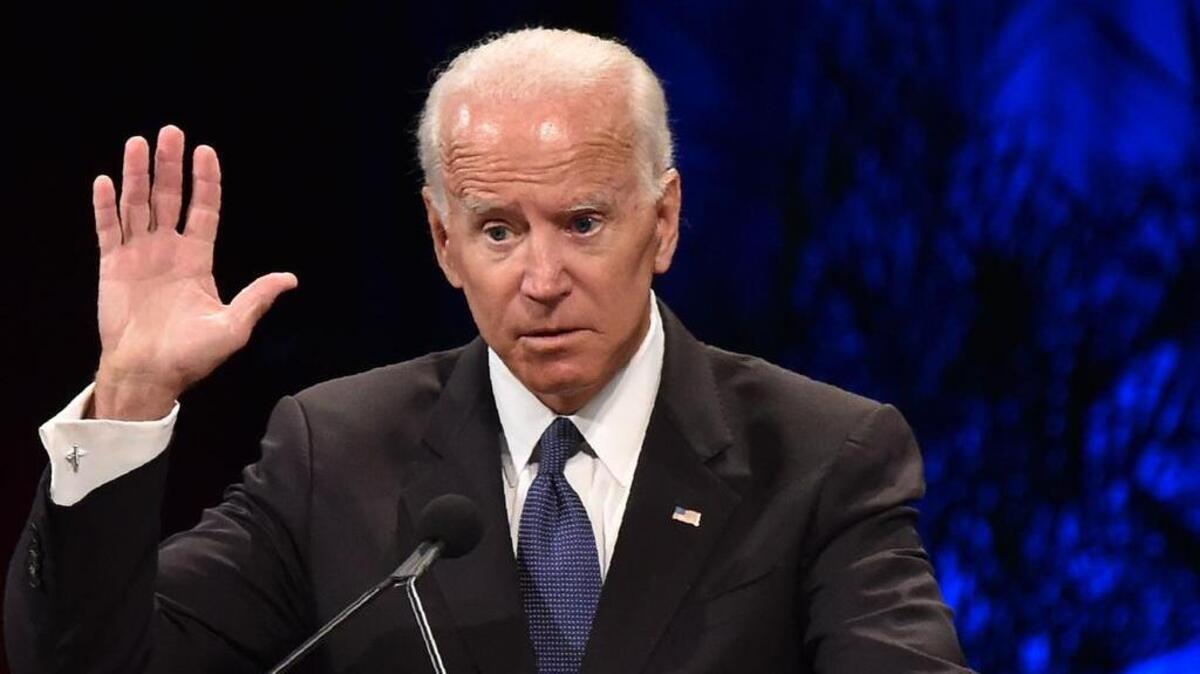 En esta foto de archivo tomada el 30 de agosto de 2018, el ex vicepresidente de los EEUU, Joe Biden, habla durante el servicio conmemorativo del fallecido senador estadounidense John McCain en la Iglesia Bautista del Norte de Phoenix en Phoenix, Arizona.