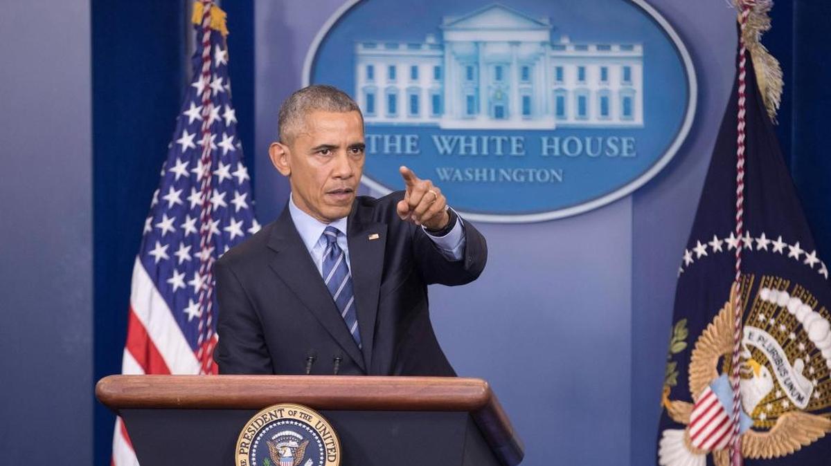 El presidente de Estados Unidos, Barack Obama, durante su última rueda de prensa, en donde un periodista fue parte de la noticia al desmayarse.
