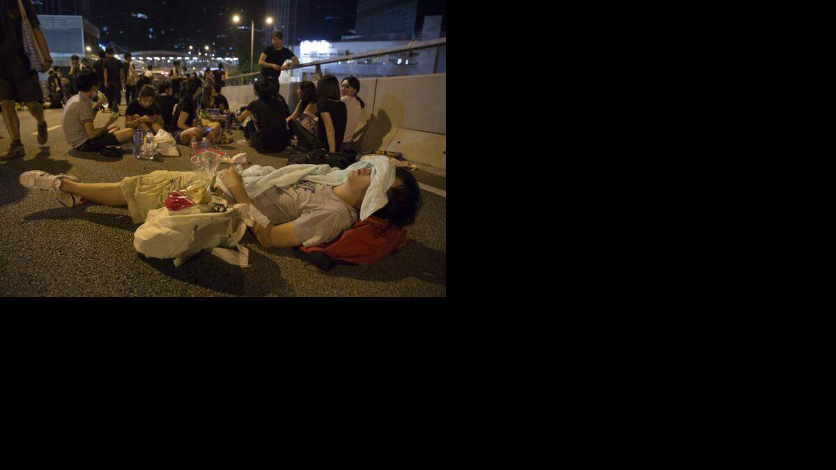 
Manifestantes en Hong Kong participan en la oleada de desobediencia civil para exigir libertades y derechos al gobierno asiático.


