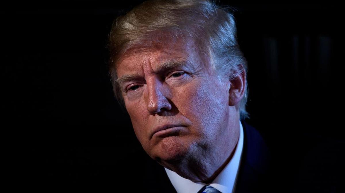 El presidente de EEUU, Donald Trump, preside una reunión con la administración y los funcionarios estatales sobre la reforma penitenciaria en el Trump National Golf Club el 9 de agosto de 2018 en Bedminster, Nueva Jersey. 
