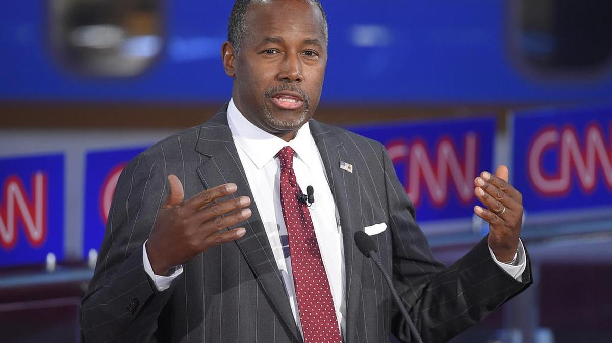 
El precandidato presidencial republicano Ben Carson recibió en el 2008 la Medalla Presidencial de la Libertad, entregada por George W. Bush.

