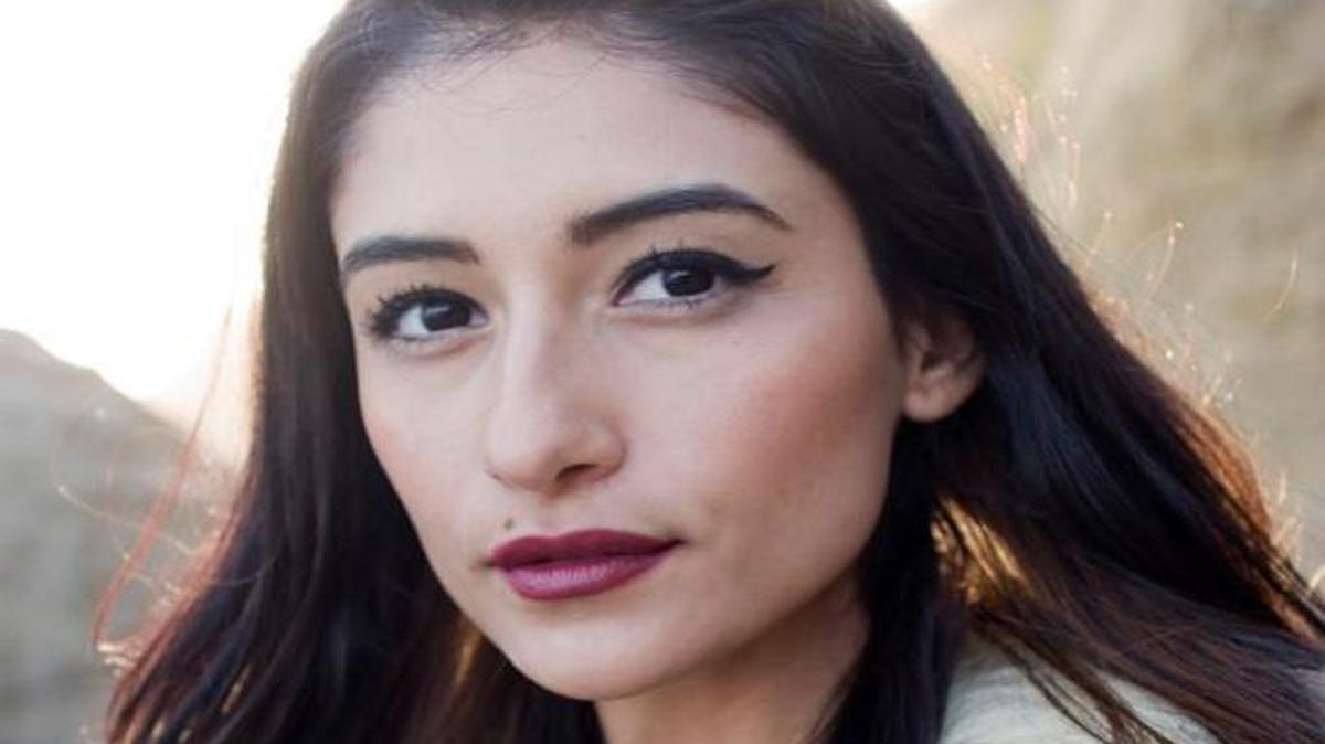 Fotografía familiar de la joven Yvette Velasco, una de las 14 víctimas del ataque terrorista ocurrido en la mañana del pasado 2 de diciembre en el Centro Regional Inland en la localidad de San Bernardino, California. \