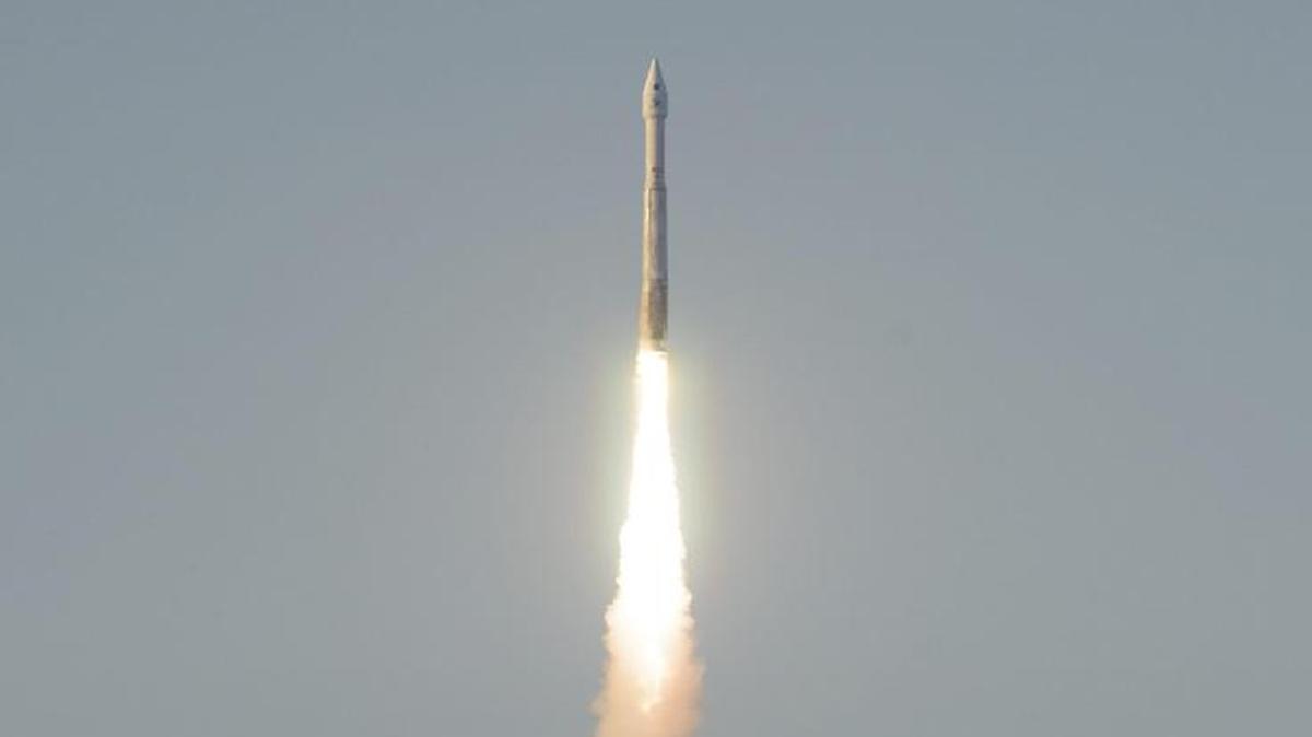 Fotografía cedida por la Nasa este 8 de septiembre de 2016, muestra el cohete Atlas V de la Nasa con la sonda espacial Osiris-Rex, durante su despegue desde la base de Cabo Cañaveral, en Florida (Estados Unidos).