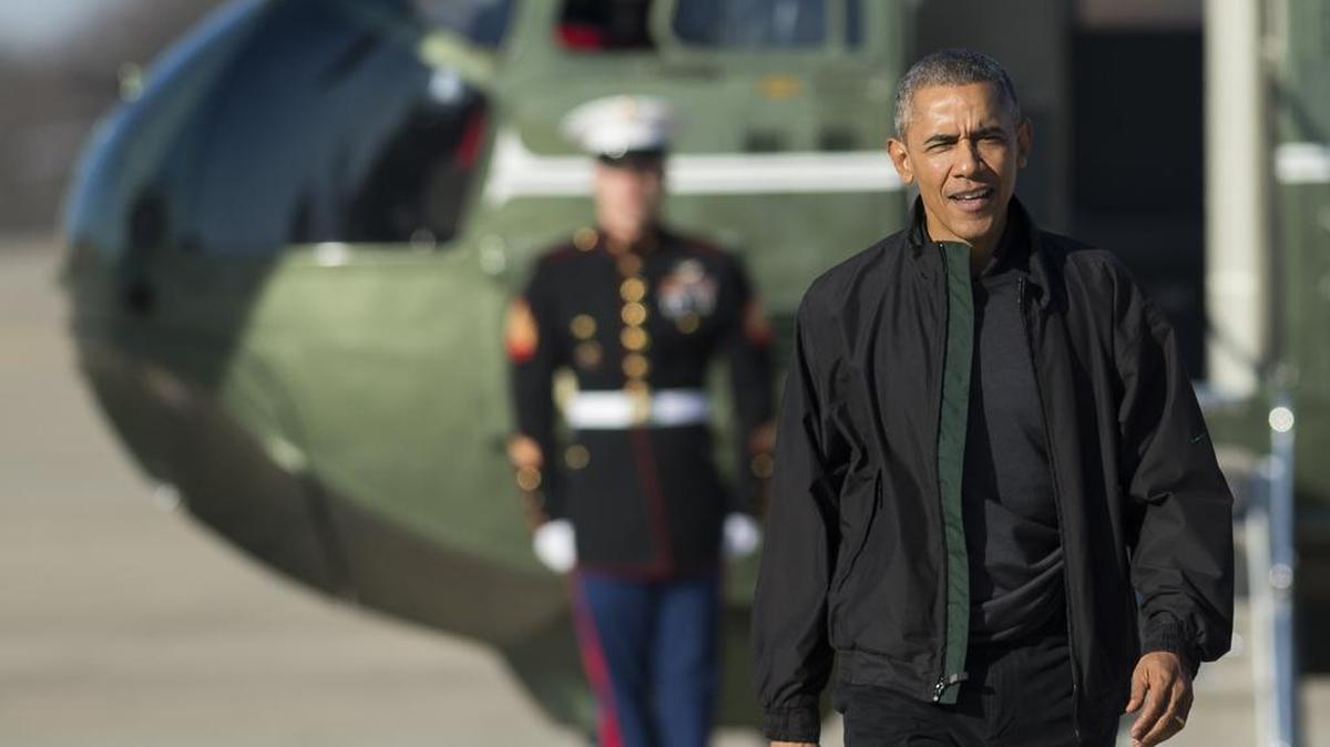 El presidente Barack Obama se prepara el sábado para salir de gira por Turquía, las Filipinas y Malasia, tras una reunión con el Consejo Nacional de Seguridad.