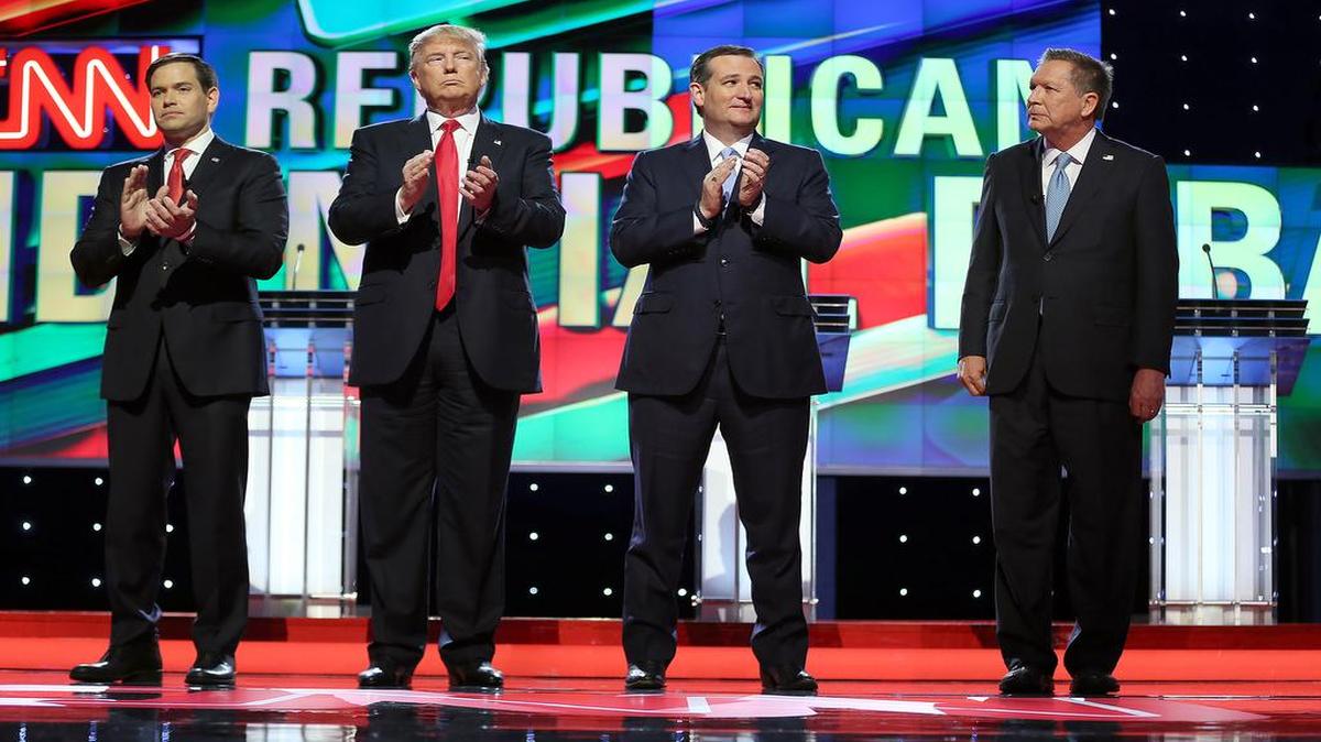 De izquierda a derecha, los candidatos republicanos Marco Rubio, Donald Trump, Ted Cruz y John Kasich, durante el debate del jueves por la noche en la Universidad de Miami.