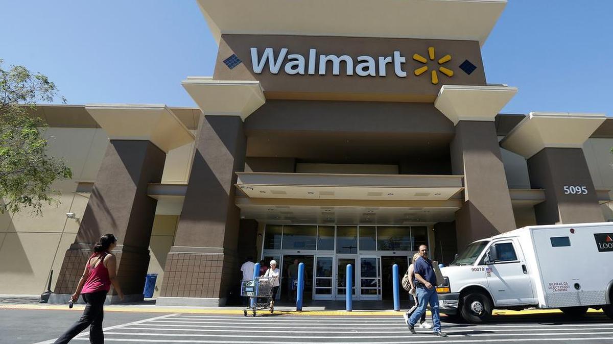 Walmart ha estado litigando contra el Ejecutivo local por una subida de impuestos a las compras entre empresas matrices y sus filiales que fue establecida por el gobierno de la isla.