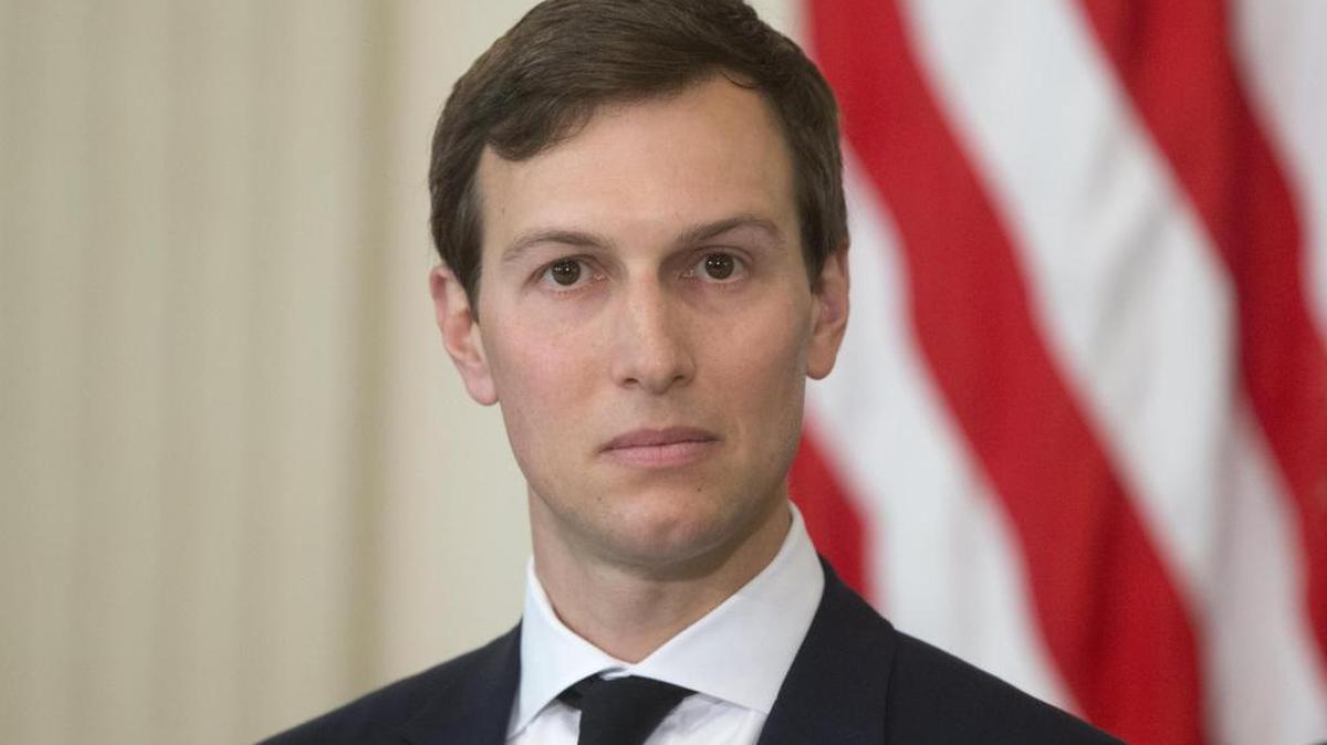 Fotografía de archivo fechada el 23 de febrero de 2017 que muestra a Jared Kushner, asesor principal del presidente de EEUU Donald J. Trump, durante una reunión en la Casa Blanca, en Washington.